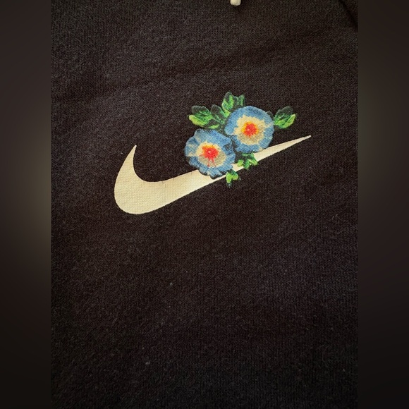 Nike Half Zip Pull Over Sweater - Picture 5 of 8